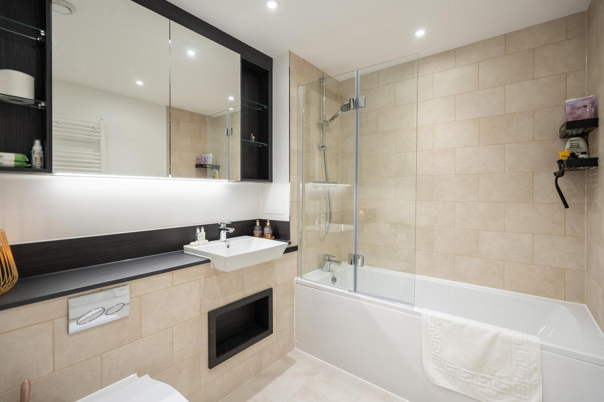 Apartamento Sunset Retreat: Steps From Heathrow/Twickenham Hounslow Exterior foto
